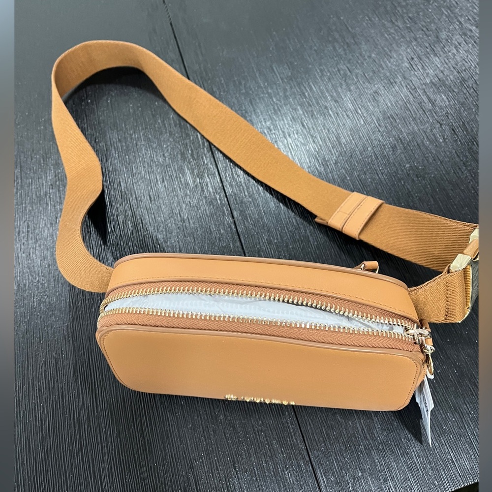 Lululemon Tan Crossbody Bag - Picture 3 of 4